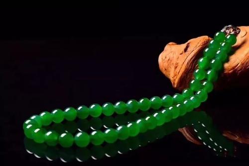 怎么看翡翠的好坏 不能只看翡翠的瑕疵   第2张