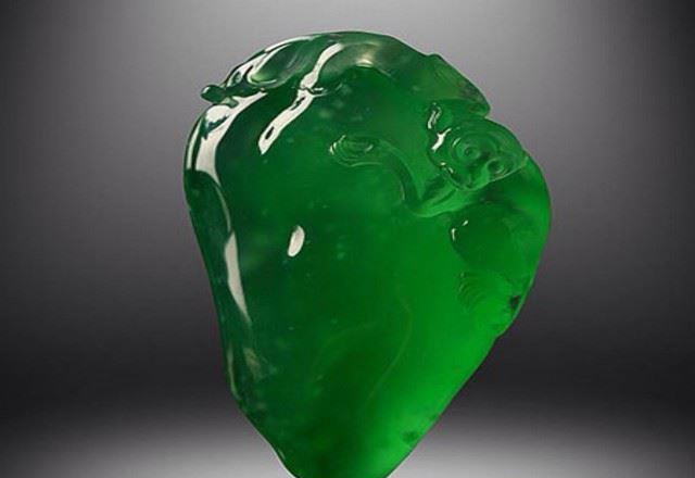 都说翡翠保值适合投资，为何我的翡翠买回来，一直在掉价！！  第2张