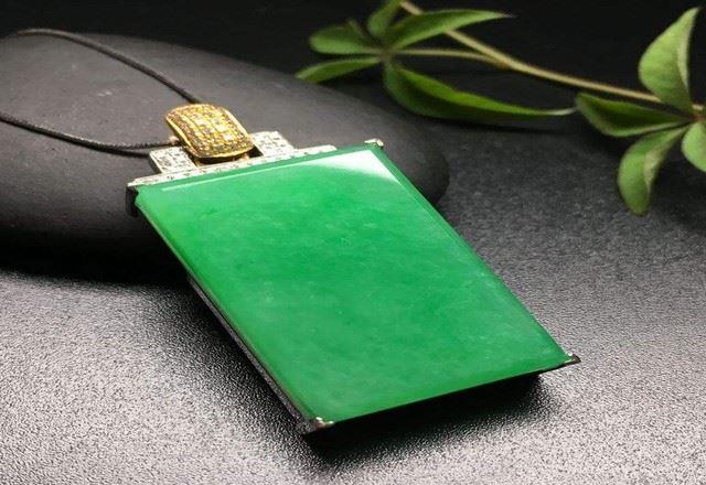 都说翡翠保值适合投资，为何我的翡翠买回来，一直在掉价！！  第5张