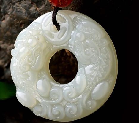 假的和田玉是什么冒充的？  第2张