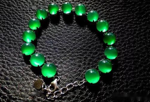 厚装翡翠手镯尺寸玉髓姓“玉”而非“玉”，却是玉石界的“套路王”  第2张