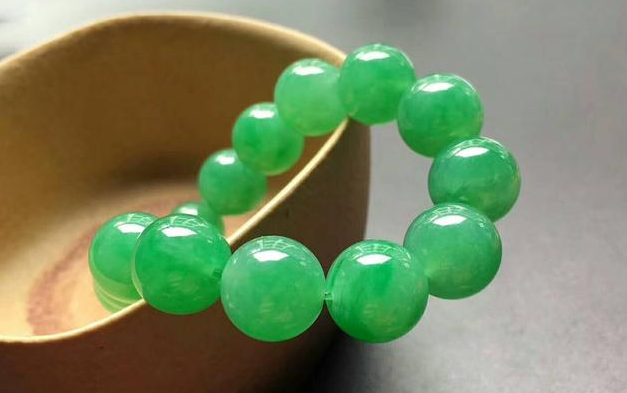 为什么翡翠珠链是翡翠饰品里最贵的？  第7张