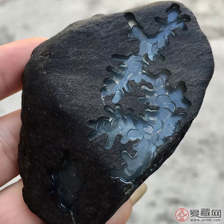 辨别翡翠原石的方法 