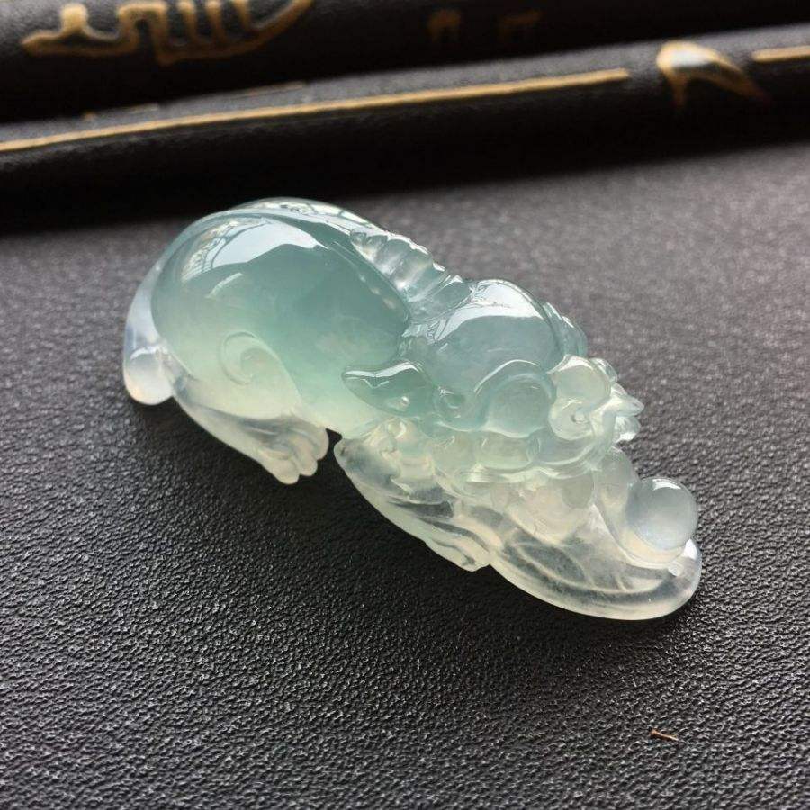 翡翠原石之旅pbf翡翠冰种翡翠价钱如何确定？翡翠冰种翡翠有什么特点？   第3张