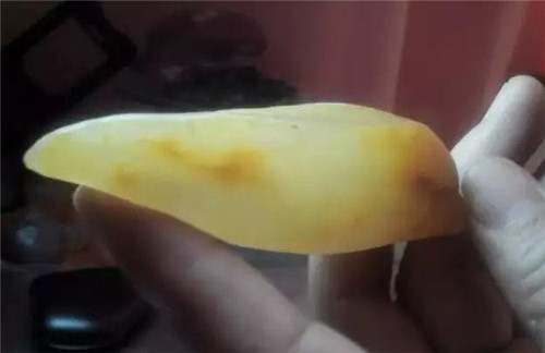 翡翠挂件证书编号何为“玉化”，玉化与玉石有什么区别？  第1张