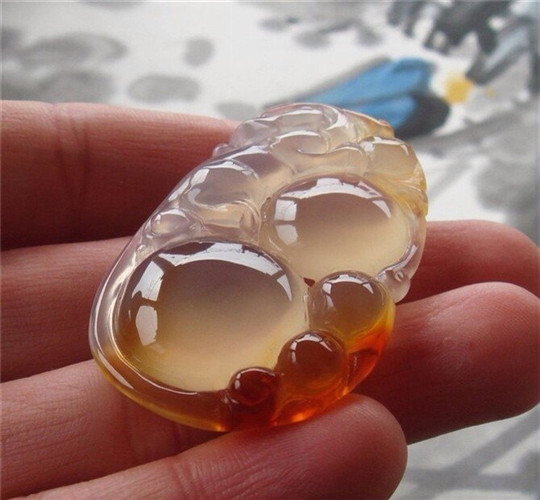 为什么翡翠原石冰彩玉髓，质佳者罕有产出！  第4张