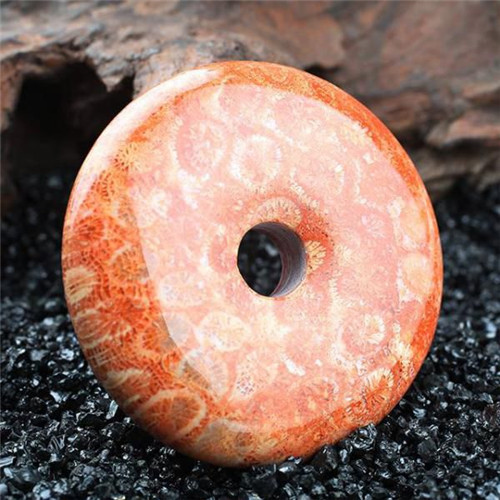 翡翠坠价格哪些玉石假货比较少，可以放心买？  第10张