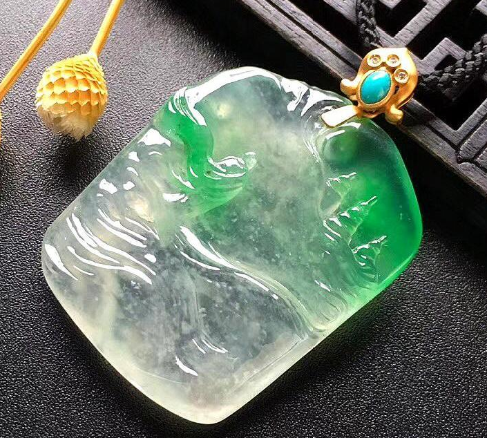 9000万一只的翡翠手镯缅甸翡翠价格表现如何，翡翠的价格都是很贵的吗？  第1张