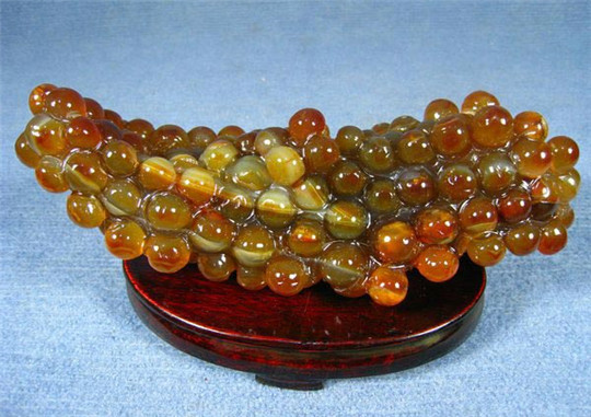 世界上最贵翡翠如何判断葡萄玛瑙的好坏？葡萄玛瑙的市场状况如何？  第3张