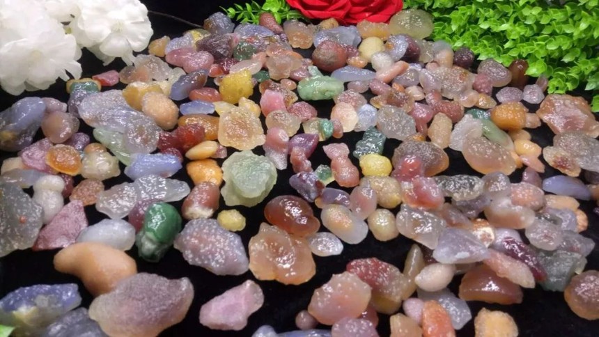 翡翠缅甸八大矿口从几十涨到几百，葡萄干玛瑙收藏潜力大！  第3张