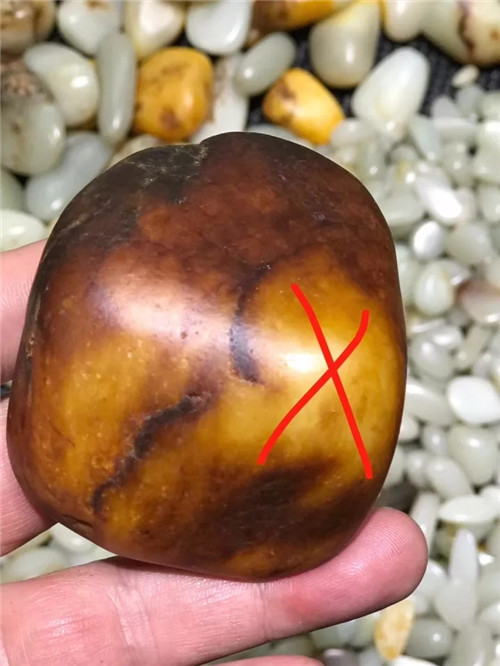 大熊翡翠手镯价位爱“捡漏”的朋友，遇见这种“和田玉”可要注意啦！！  第4张