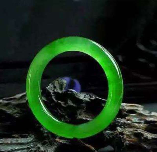 翡翠的功效与作用是什么？翡翠有哪些深层含义   第2张