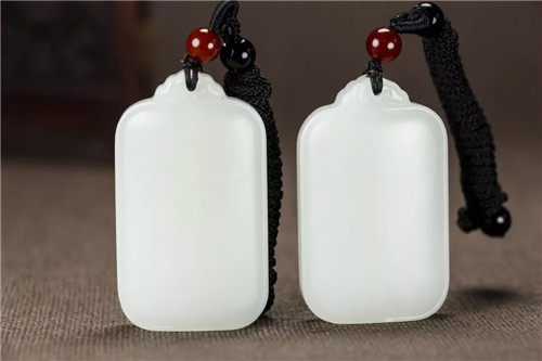 地摊上买玉真的不靠谱吗？  第5张