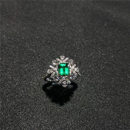 什么样的祖母绿更有价值？  第1张