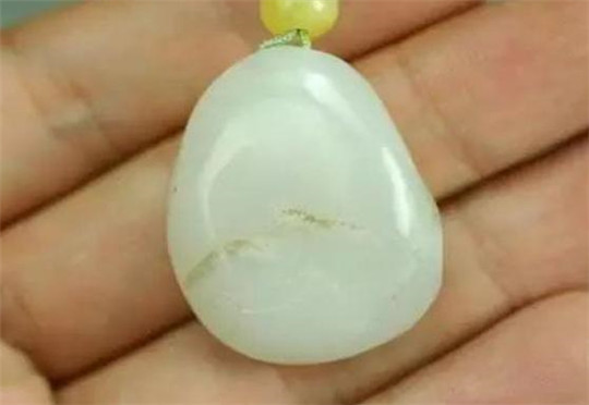 用手电筒看玉石，这是什么招式？  第6张