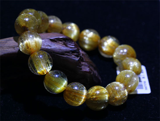 如何评价翡翠的颜色金发晶和钛晶如何区别？  第4张