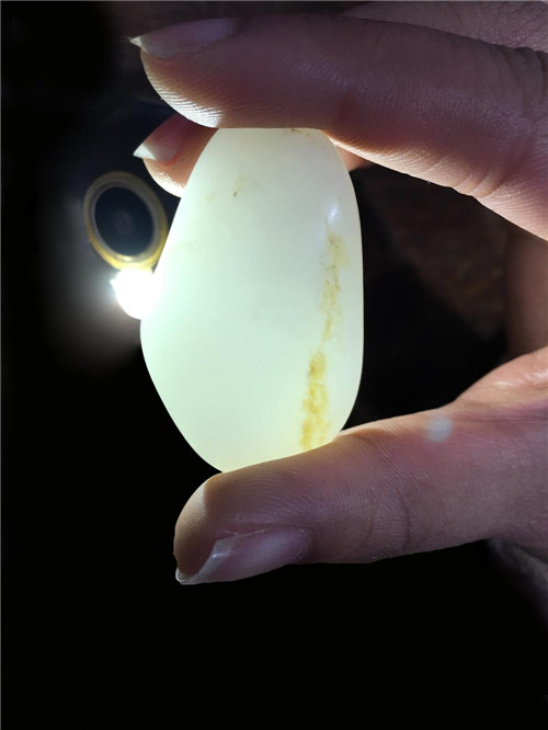 翡翠莲花手串价格籽料如何透过现象玩本质？  第3张