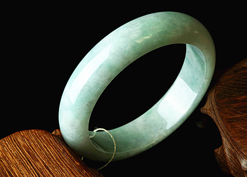 翡翠原石公斤价翡翠手镯如何鉴定，教你怎么辨真伪   第1张