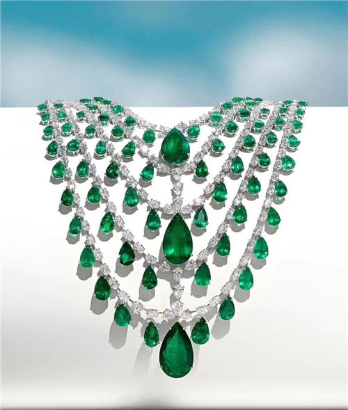 1万元的翡翠珠子项链图片各个国家的国石是什么呢？  第4张