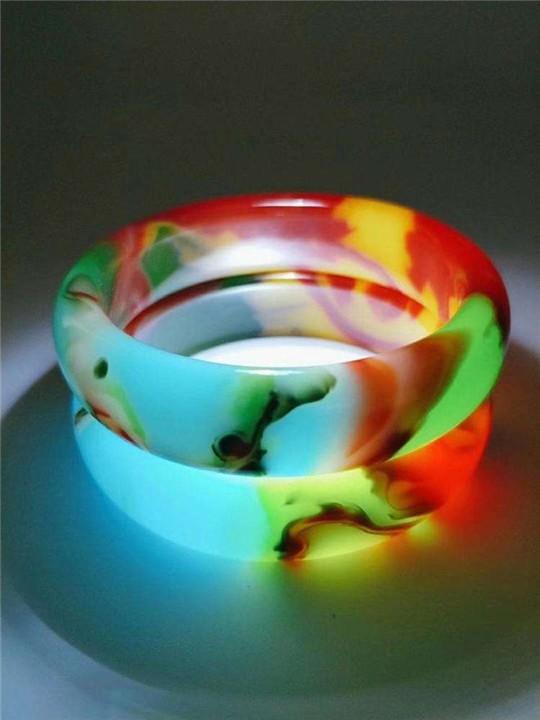 七彩玉是七种颜色吗？  第1张