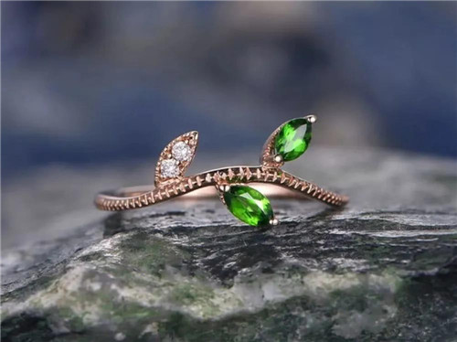 注意：这种“西伯利亚祖母绿”可不是祖母绿  第3张