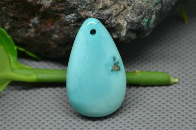 真假老坑玻璃种翡翠图除颜色外，这些因素还影响着绿松石的价格  第5张