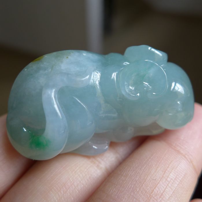 缅甸翡翠玉的价值 非常具有收藏价值并价格昂贵的翡翠玉   第2张