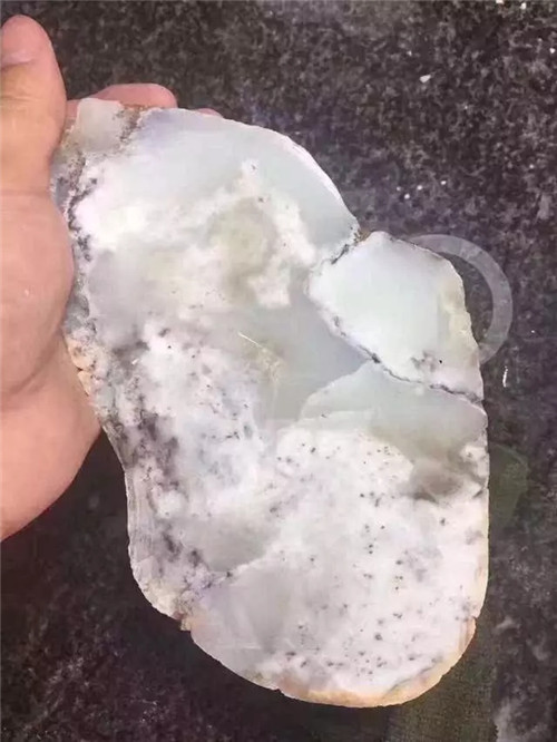 上海买翡翠玉石和田白玉失败的案例，你遇到过吗？  第3张