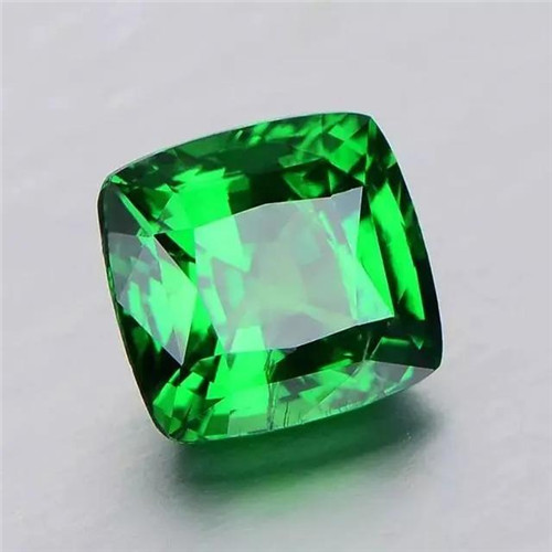 注意：这种“西伯利亚祖母绿”可不是祖母绿  第1张