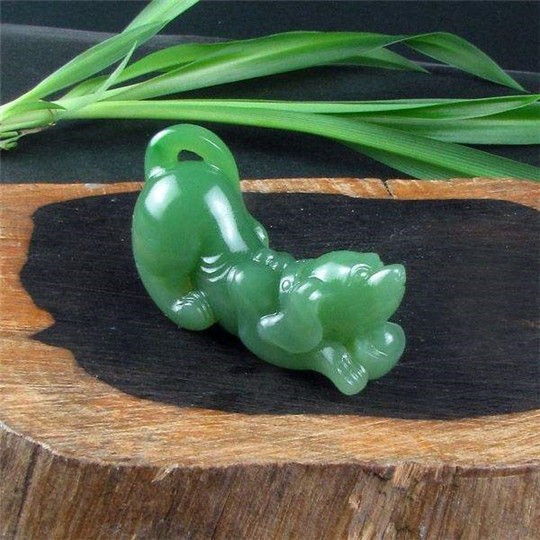 绿色的就是翡翠吗？国内还有哪些绿色玉石？  第5张