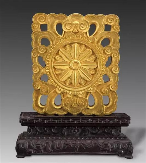 国内十大翡翠品牌排行黄金现在还保值吗？看看最新数据！  第6张