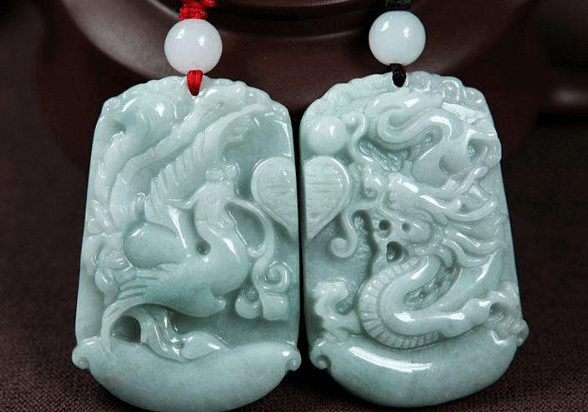 清代翡翠镯子多少钱翡翠龙凤牌什么意思？为什么很多人喜欢佩戴它？   第2张
