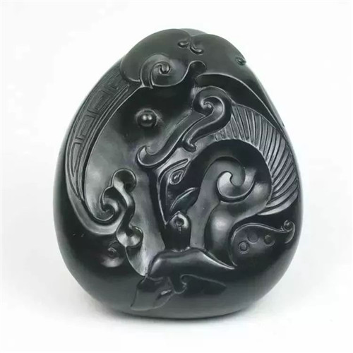 翡翠海豚图黑羊脂被某些人垄断禁采，为何？  第2张