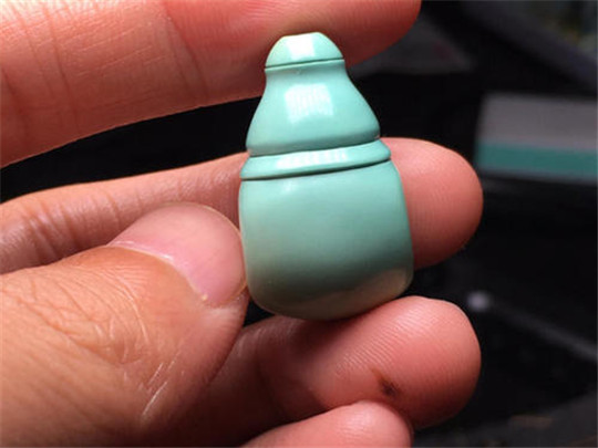 翡翠手镯手镯的价格绿松石为什么玩黑了？  第4张