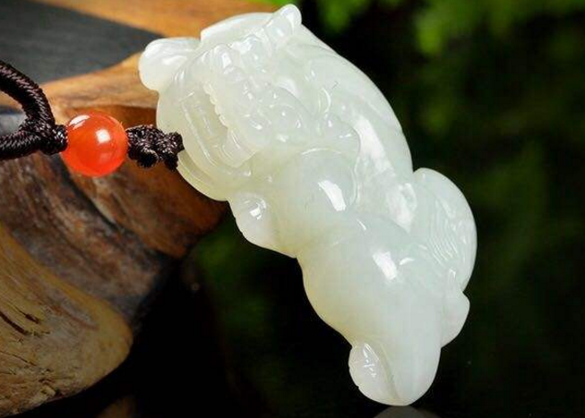 翡翠貔貅的寓意你都知道吗？原来它的作用这么大   第1张