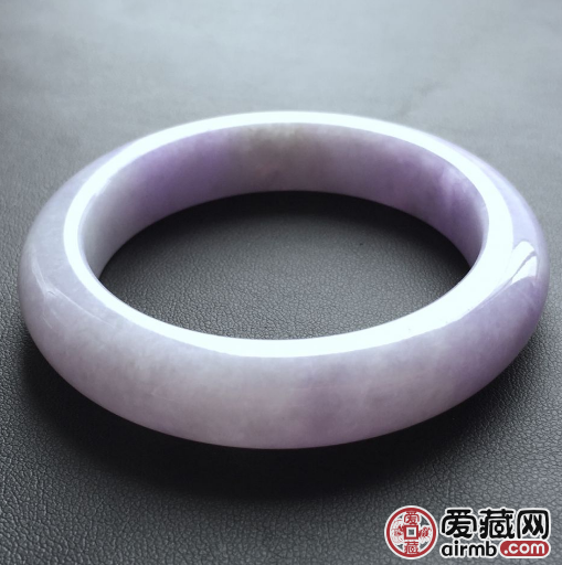 云南腾冲翡翠专卖店女性合适配戴佘太翠還是紫罗兰花翡翠镯子   第2张
