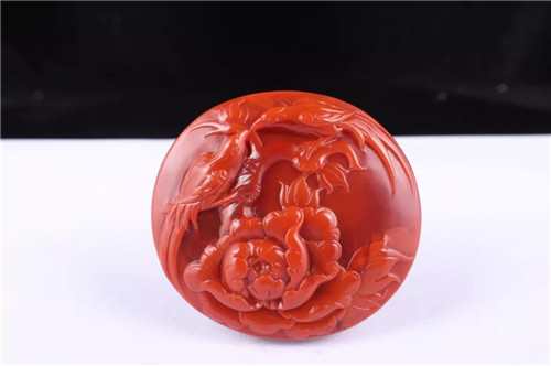 玉石戒指女 天然翡翠影响南红玛瑙价格的三个决定因素？  第2张