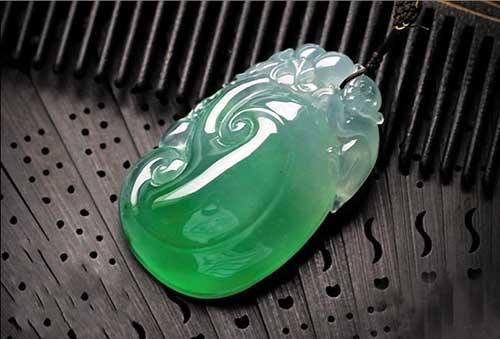 翡翠鉴定鉴定的方法有哪些？什么是翡翠呢？如何判断？   第2张