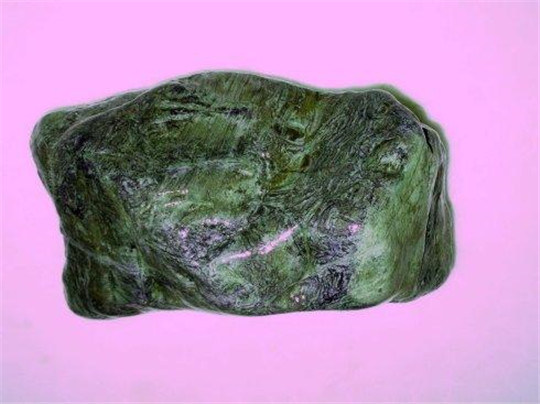 长得像翡翠的石头太多，可别买错了！  第1张