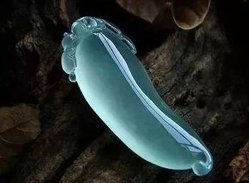 翡翠园价格它称为翡翠界的“蓝色妖姬”，据说未来10年可能比房子还要值钱  第3张