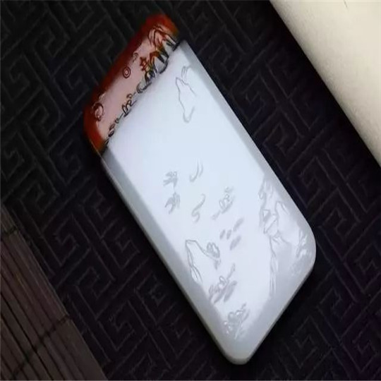 翡翠原石种粗玉石里的“一线天”你了解多少？  第4张