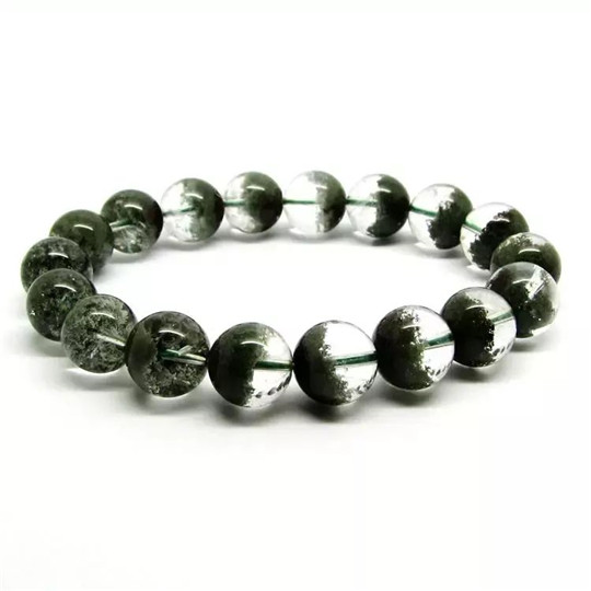 黄底翡翠手镯价格绿幽灵因象征着财富而备受大家的追捧，有收藏价值吗？  第3张