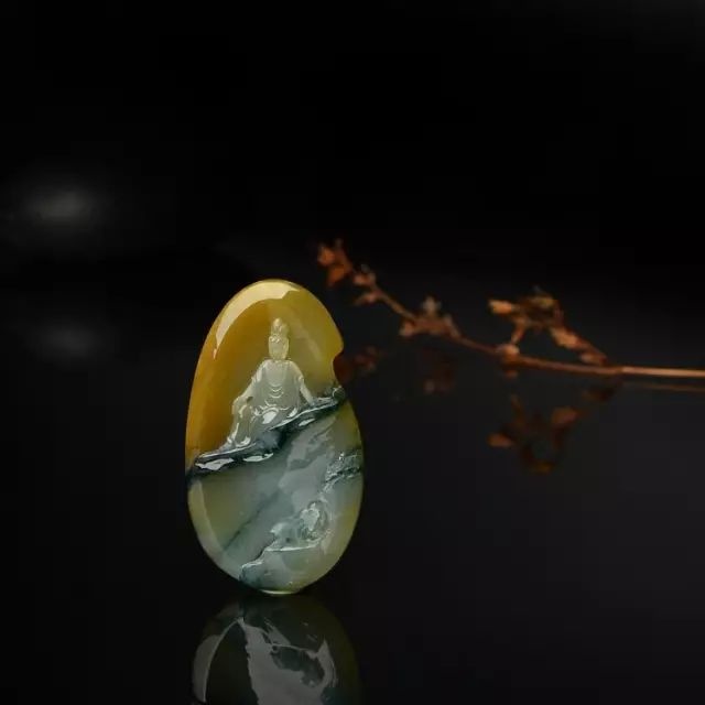 “红翡绿翠紫为贵”，黄翡沒有赏析使用价值？   第2张