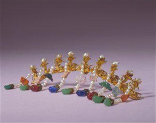 玛瑙与翡翠的价格清代宫廷后妃的珠宝首饰，一起欣赏下  第11张