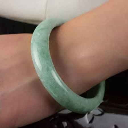 翡翠是不是玉老坑种翡翠照片 老坑种翡翠代表什么意思？老坑种评定价钱要多少钱   第3张