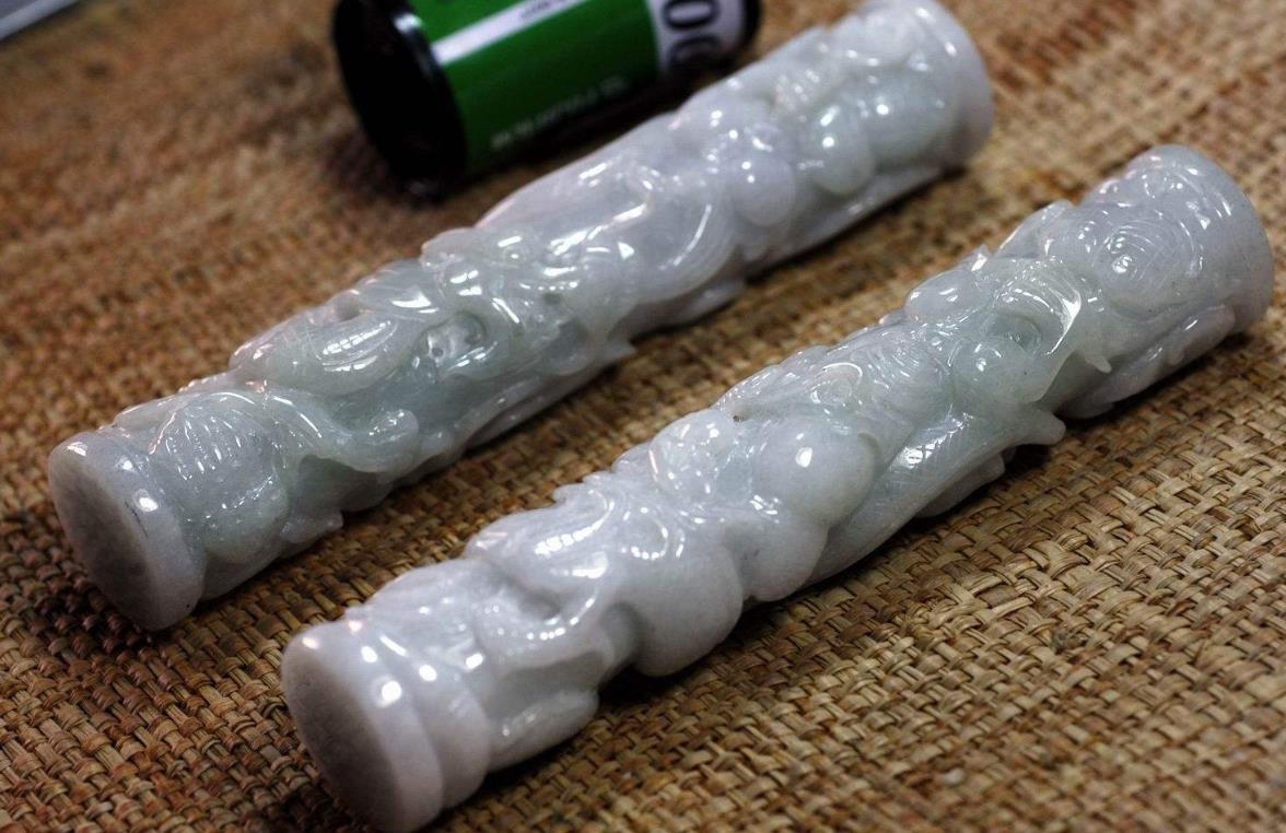 真的a货翡翠手镯纹理翡翠的手雕流程是什么的？手雕翡翠要经历哪些环节？   第2张