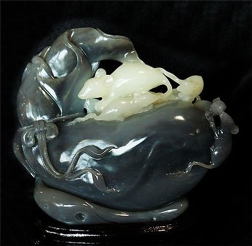 云意轩翡翠网站带皮的玉才是好玉，真的吗？  第4张