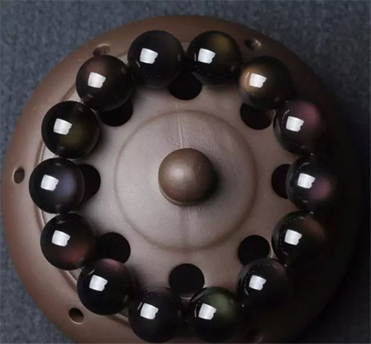 翡翠男戒指价格黑曜石的四大功效与作用，你了解吗？  第4张