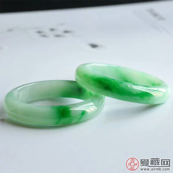 老种翡翠手镯糯种翡翠手镯养护的办法 