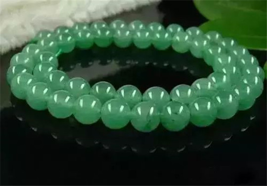 翡翠鉴定的多少钱这些绿色玉石常常被用来冒充翡翠，你见过吗？  第1张